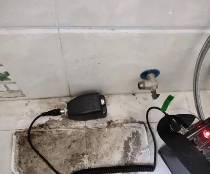 清水屋顶漏水维修公司分享下卫生间漏水的危害及解决方法